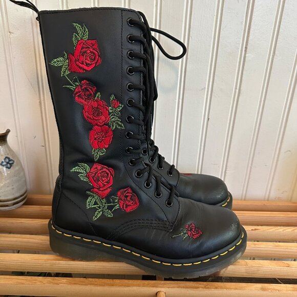 Dr. Martens Black Leather Floral Embroidered Lace-Up Boots With Red Roses & Yell - Picture 1 of 9
